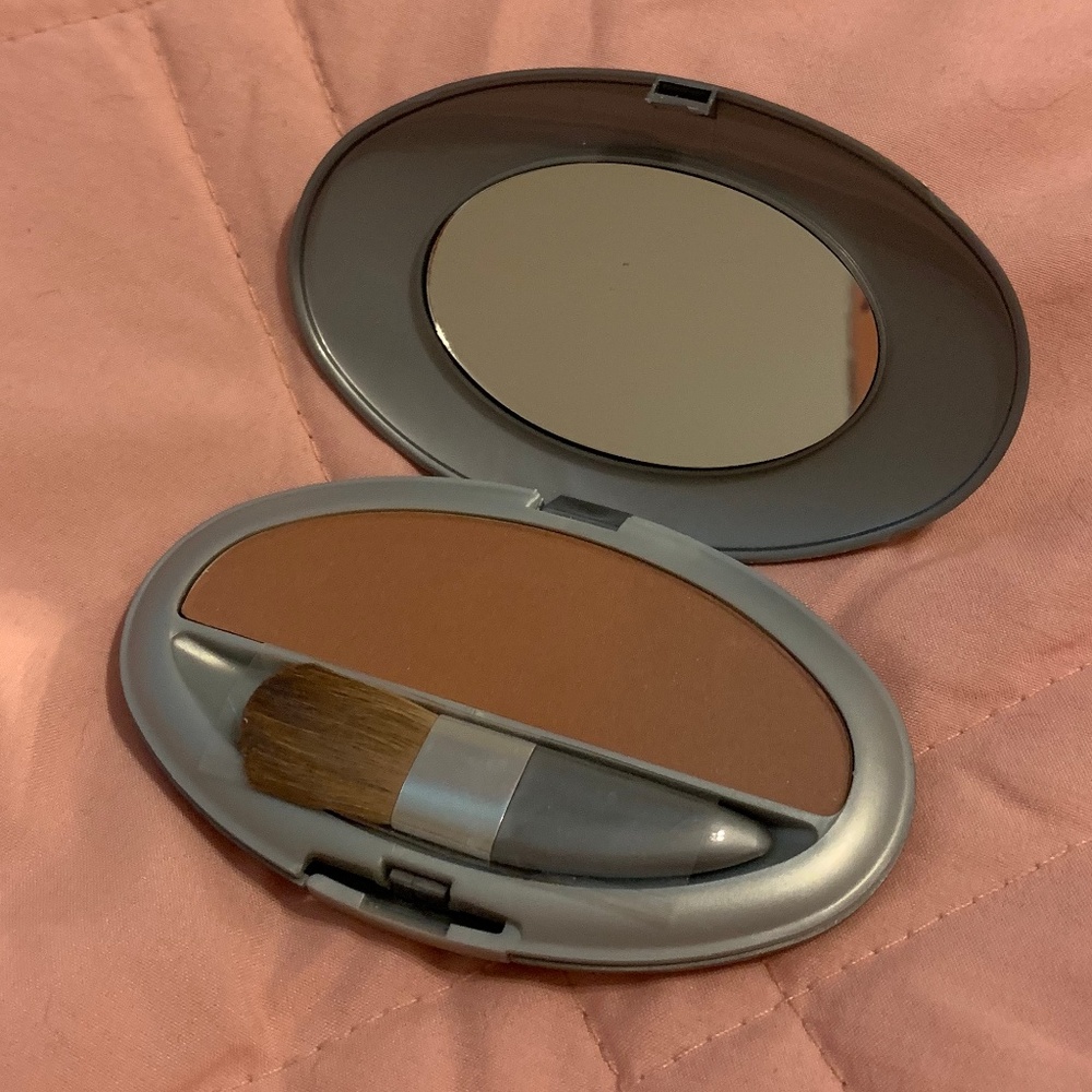 Repechage Natural Blush in Park Avenue.